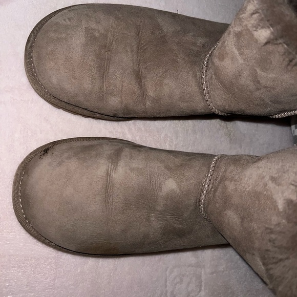 Barely worn uggs! - Picture 3 of 7
